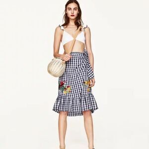 Zara Woman Gingham Wrap Skirt Embroidered Bird NWT Size XS